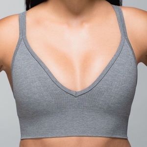 Lululemon Seamlessly Plunge bra